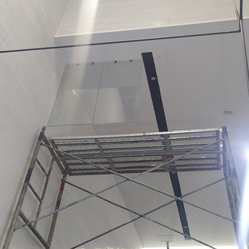 玻璃擋煙垂壁.jpg 玻璃擋煙垂壁.jpg